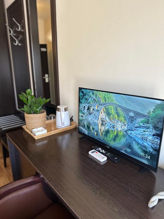 Lucic Rooms & Suites - 15