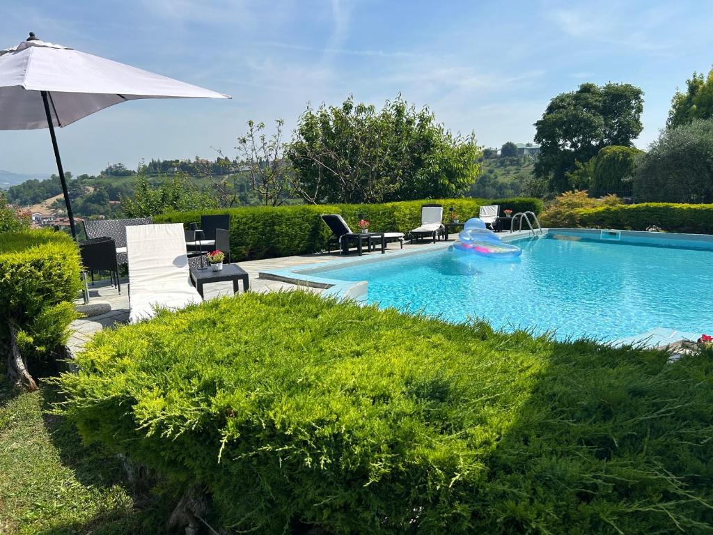 Basen w obiekcie Alba View Apartment with Pool lub w pobliżu