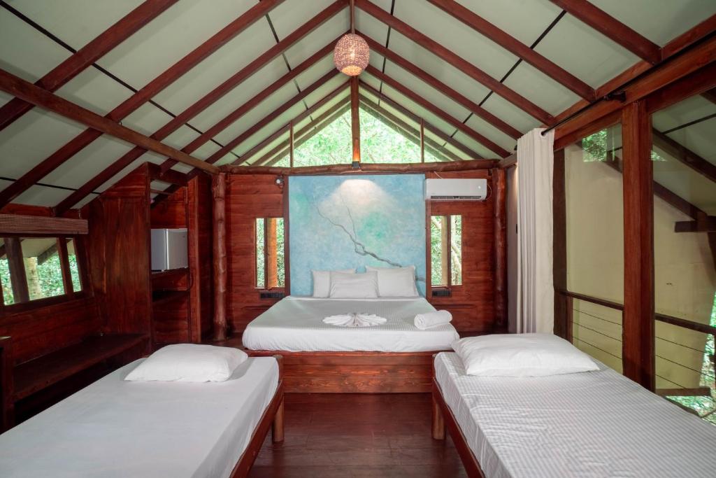 Postel nebo postele na pokoji v ubytování Kaala Kalaththewa Luxury Eco Resort