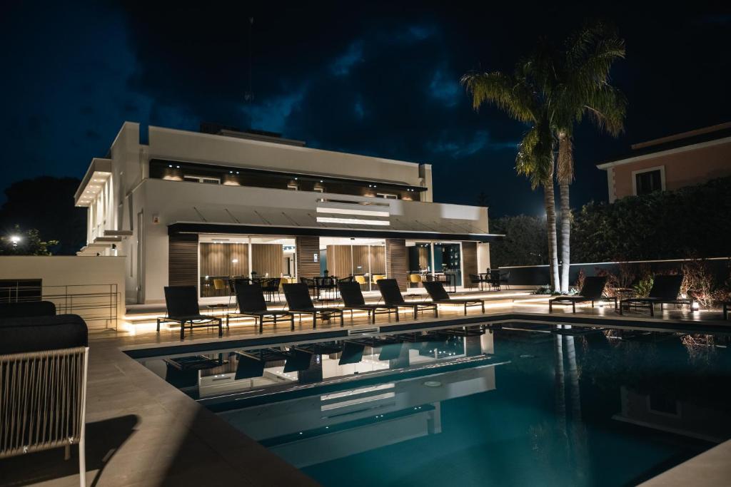 Swimmingpoolen hos eller tæt på Villa Galentino Suite Room