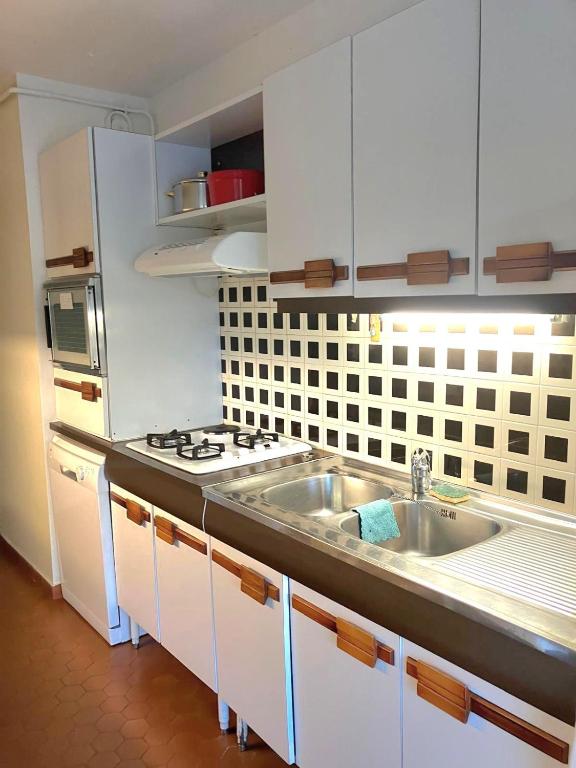 Photo de la galerie de l'établissement Familieappartement vlakbij de zee in Juan-les-Pins, à Antibes