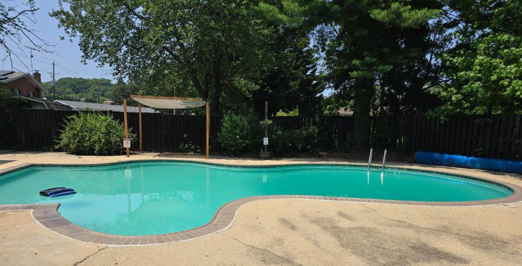 Πισίνα στο ή κοντά στο 6 Bed room Home Nat'l Hrbr DC