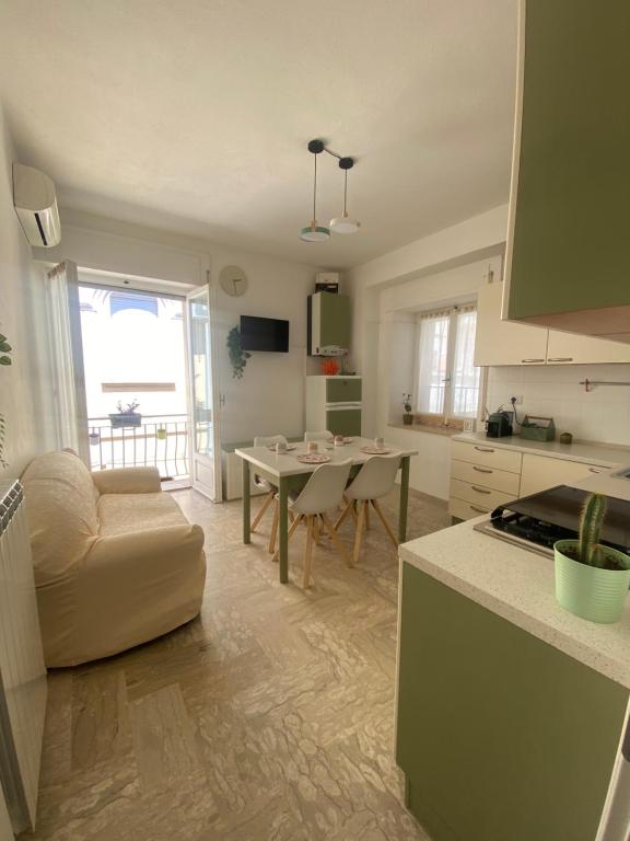 Imagen de la galería de SoverHouse appartamento a Soverato Marina, en Soverato Marina