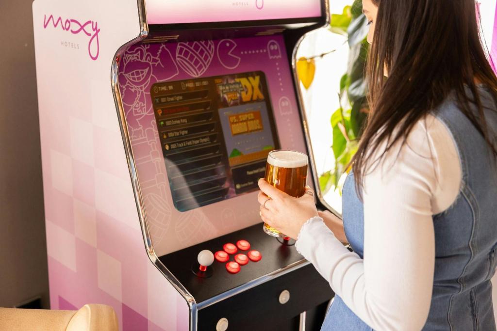 Moxy London Stratford - Resim 37