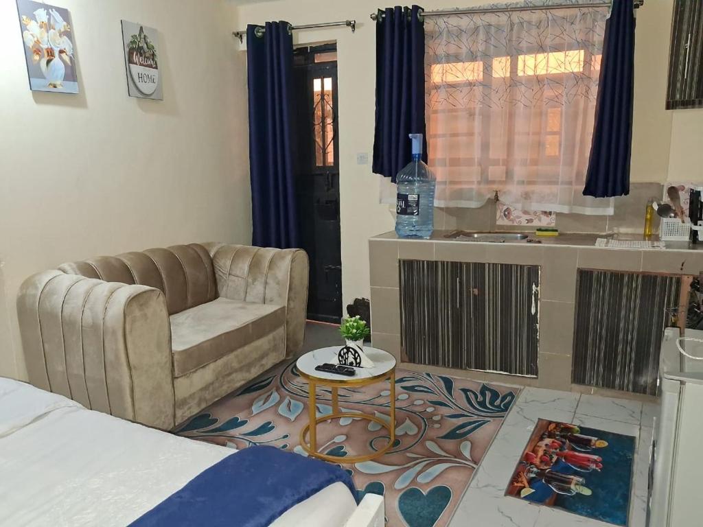 Posezení v ubytování Studio apartment Kitengela