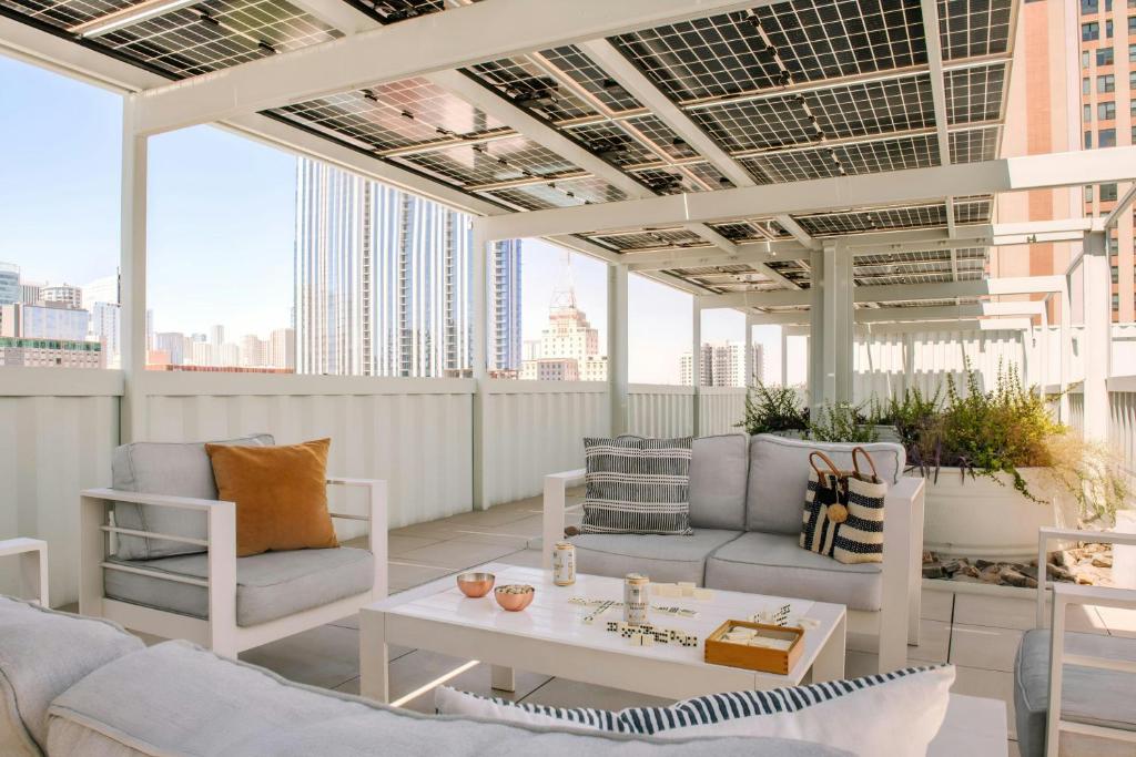 Posezení v ubytování Sonder by Marriott Bonvoy Ida Apartments Downtown