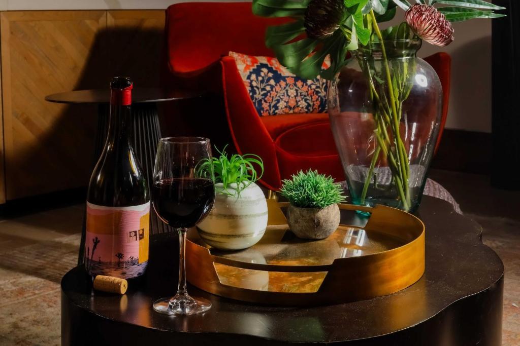 Hotel Indigo Austin Downtown - University by IHG photo