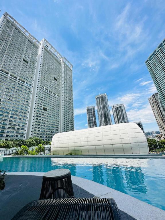 Bazén v ubytování Novotel Residence Hotel Manila by Jolly Luxe Suites at Acqua nebo v jeho okolí