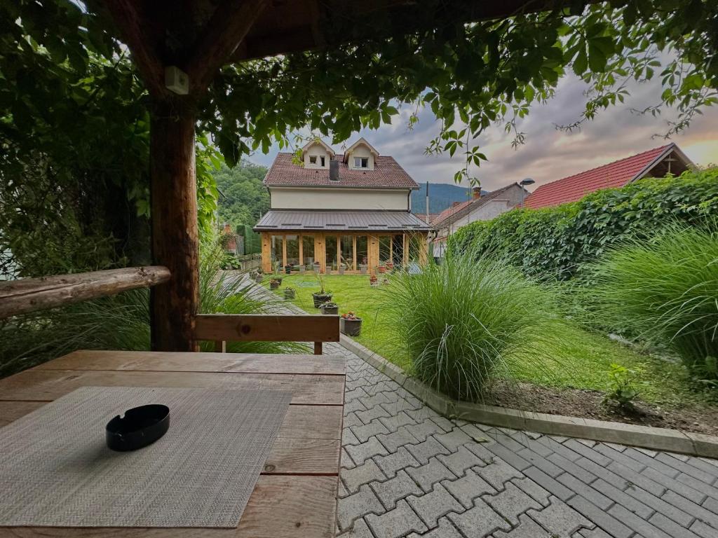 Zahrada ubytování Vila Veljković - Sobe & apartmani " Ljupče "