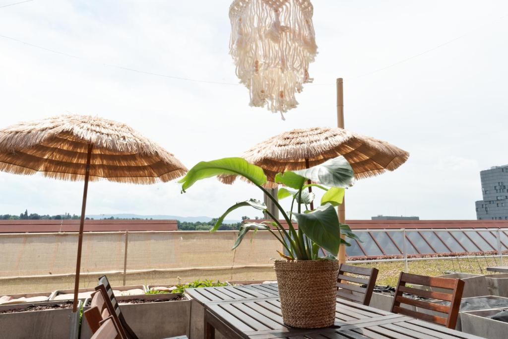 Penthouse Rooftop Loft, 190sq, Panorama Terrace, 1min to Main Station- 5min to City - Resim 26