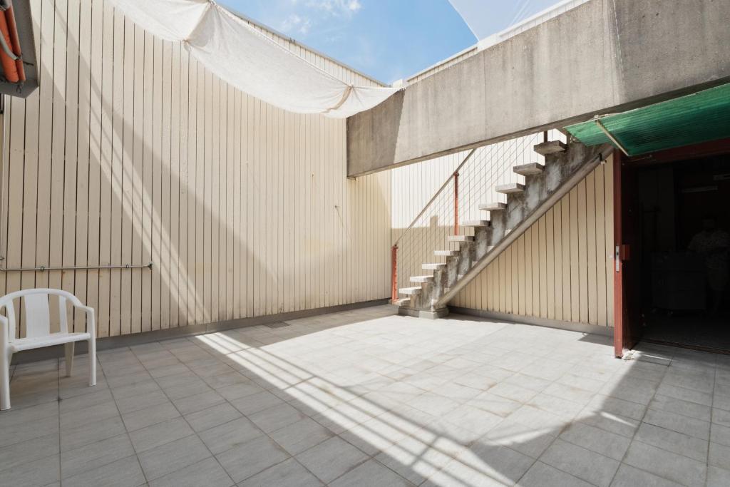 Penthouse Rooftop Loft, 190sq, Panorama Terrace, 1min to Main Station- 5min to City - Resim 28