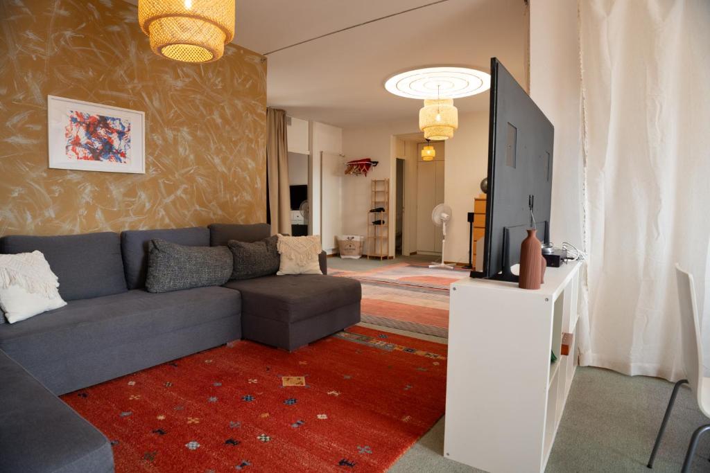 Posezení v ubytování Penthouse Rooftop Loft, 190sq, Panorama View, 1min to Main Station- 5min to City