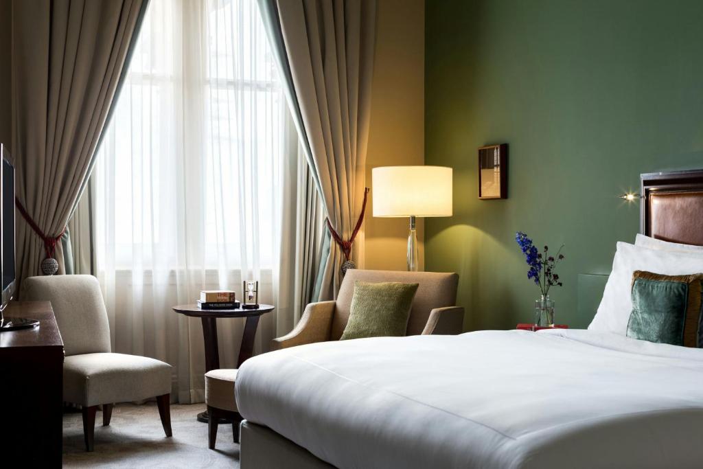 St Pancras London, Autograph Collection - Resim 38