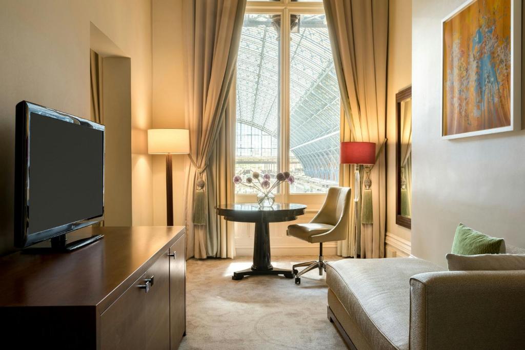 St Pancras London, Autograph Collection - Resim 25