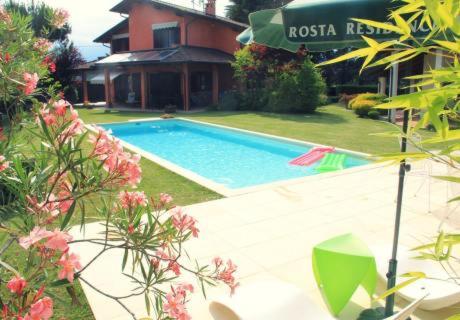 Bazén v ubytování Rosta Residence Ranverso nebo v jeho okolí