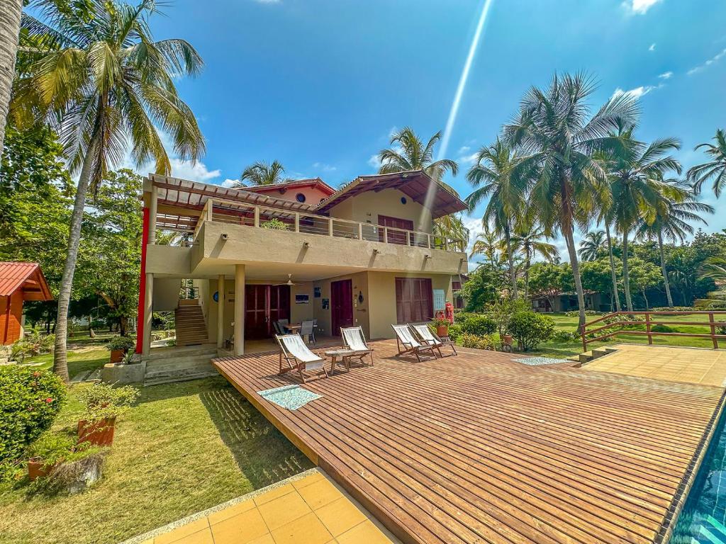 Un jardín fuera de Hotel Chiniu