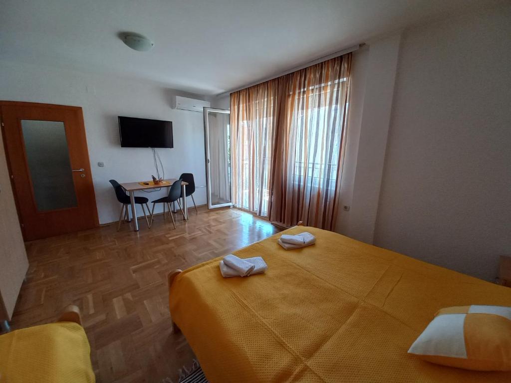 TV a/nebo společenská místnost v ubytování Villa Afrodita