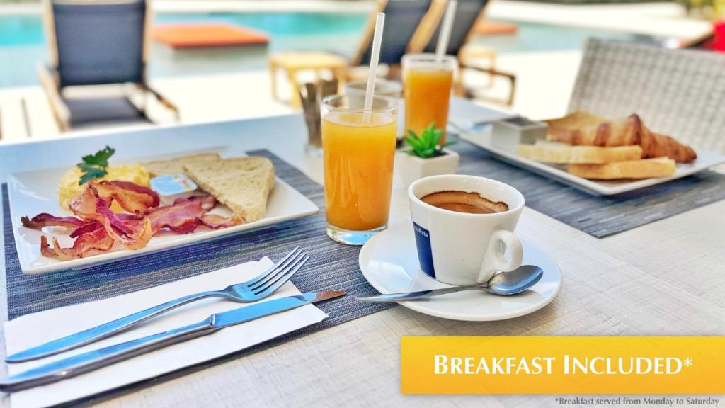 Možnosti snídaně pro hosty v ubytování Mullet Bay Suites - Your Luxury Stay Awaits