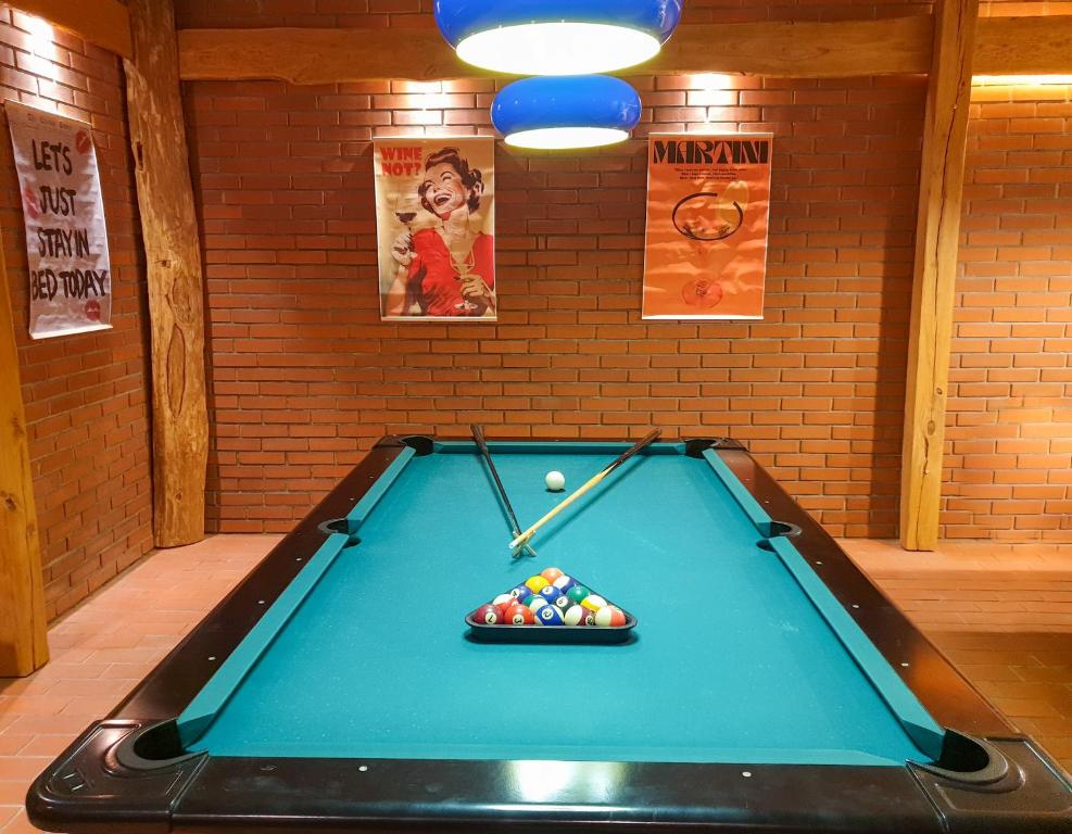 Biliár nebo kulečník v ubytování Apartment Feher Lendava