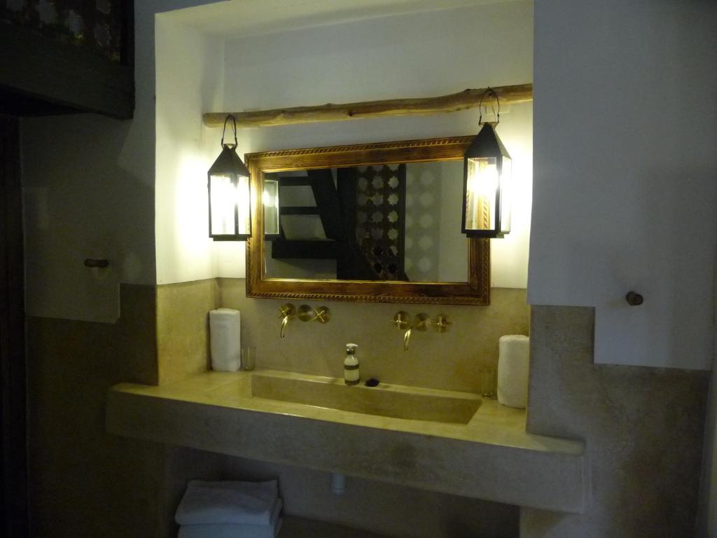 O baie la Riad Matham