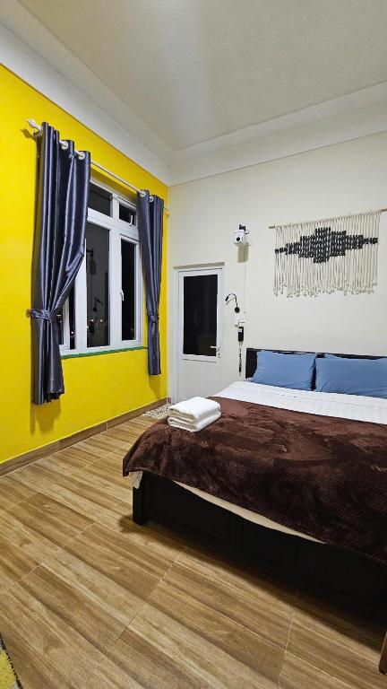 Postel nebo postele na pokoji v ubytování Century House