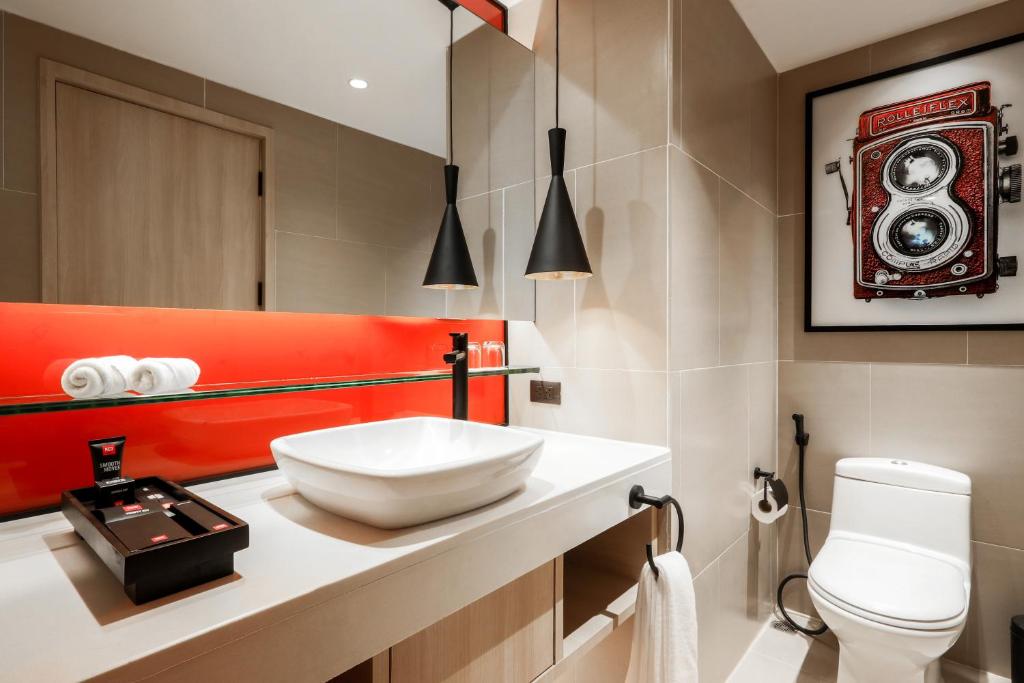 Radisson RED Phuket Patong Beach - 6