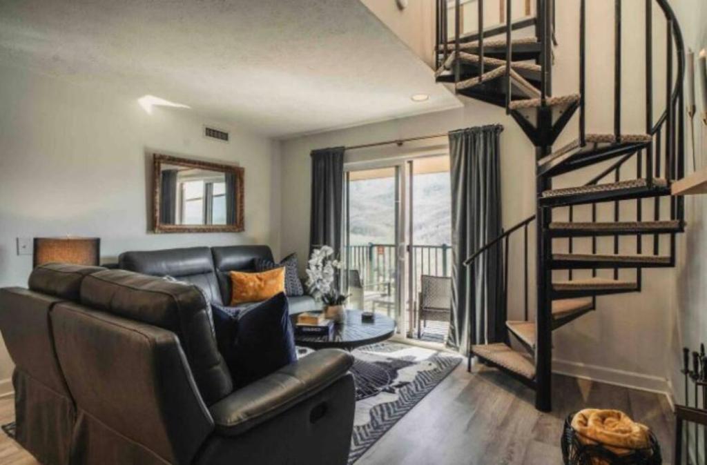 Et opholdsområde på Smoky Mountain Luxurious Serenity