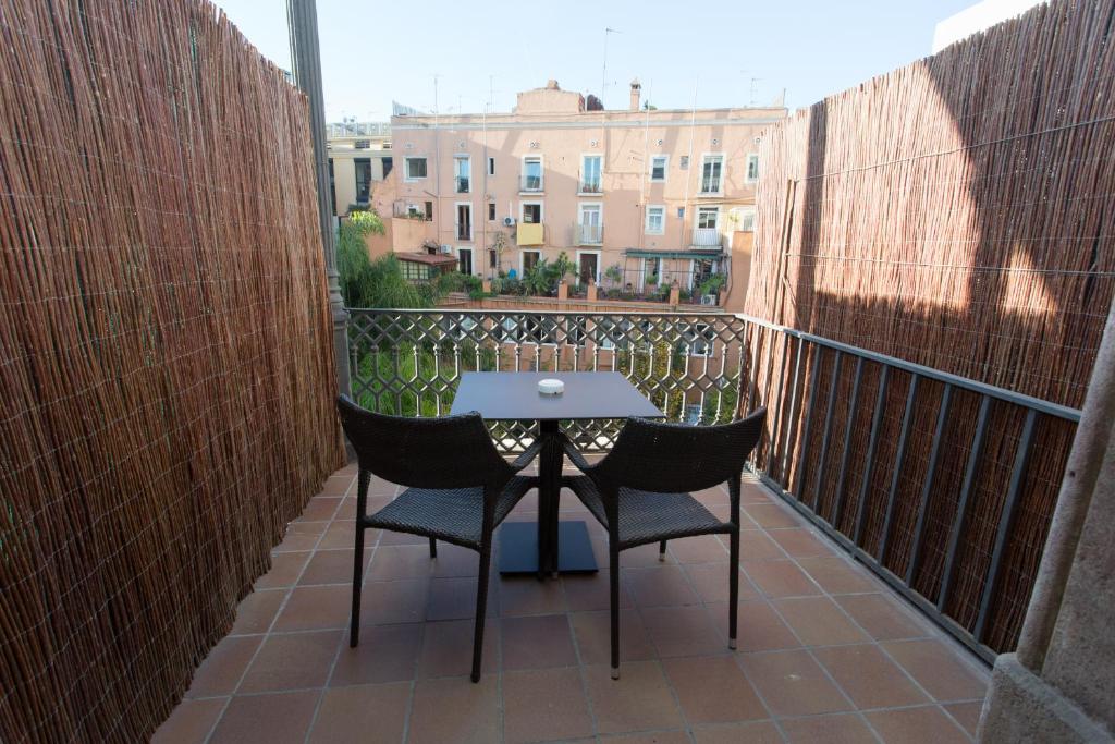 Catalonia Portal de l'Angel - Resim 38