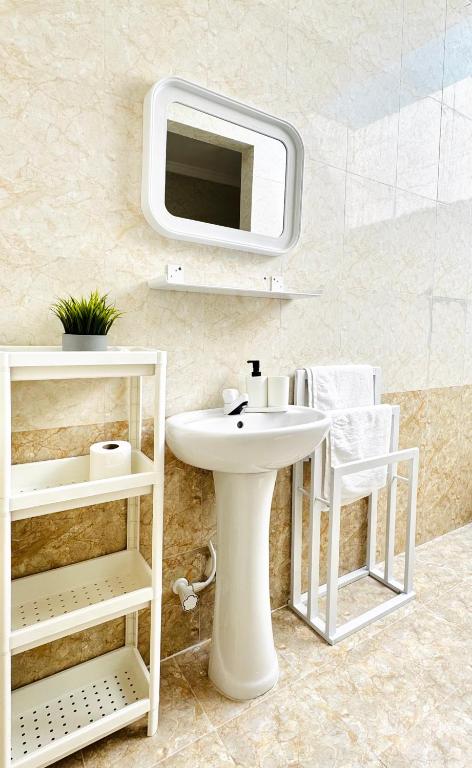 Three Hearts Guesthouse and Villas - 10