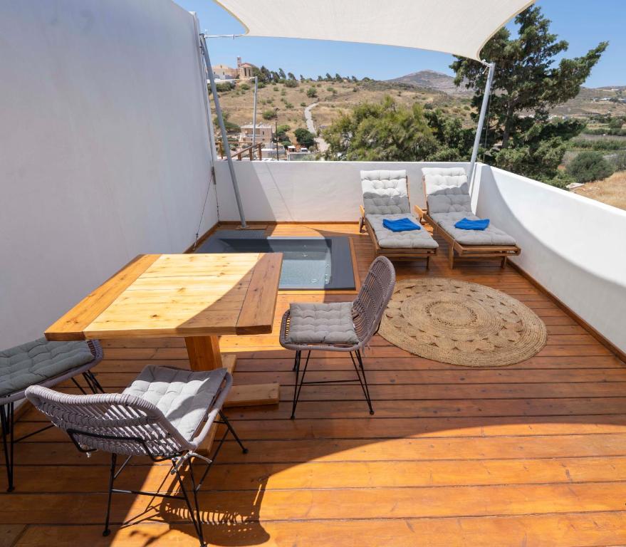 Balkón nebo terasa v ubytování Syros village suites