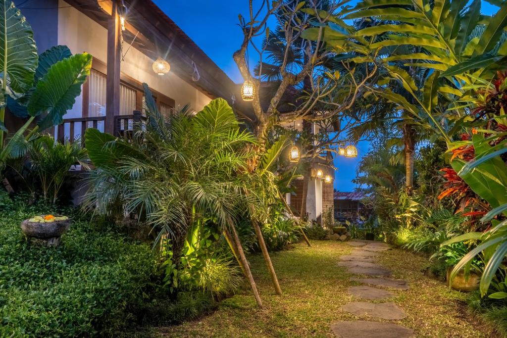 Zahrada ubytování Mahadana Ubud