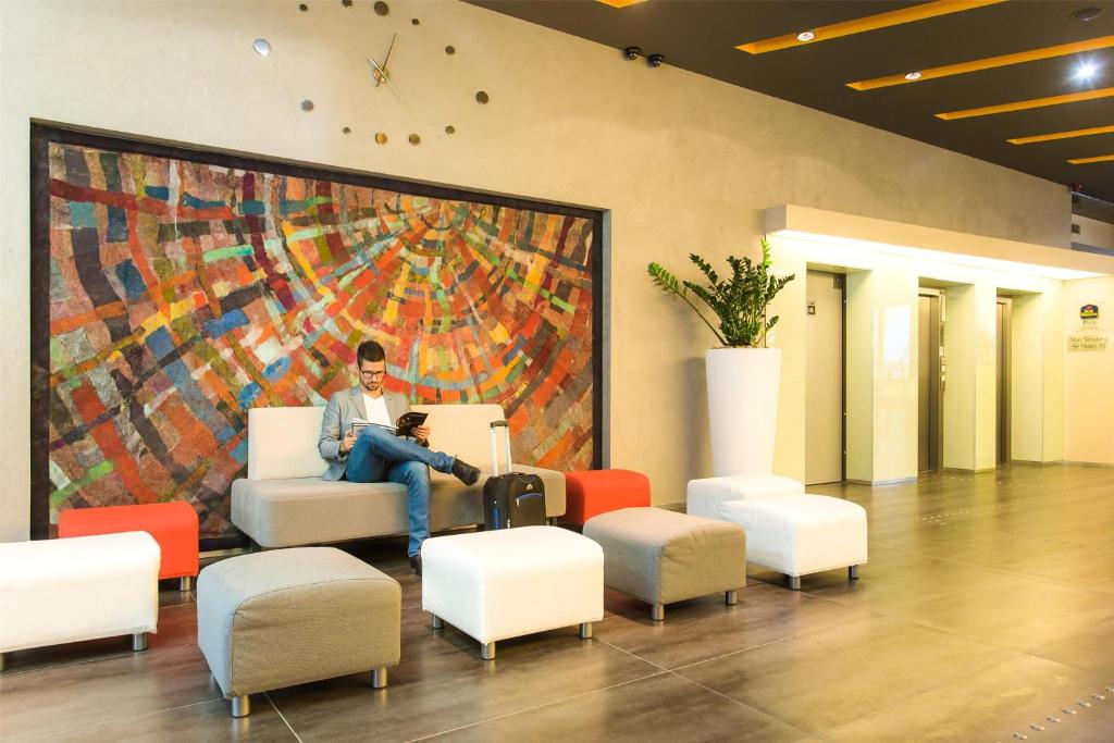 Posezení v ubytování Best Western Plus Lakeside Hotel