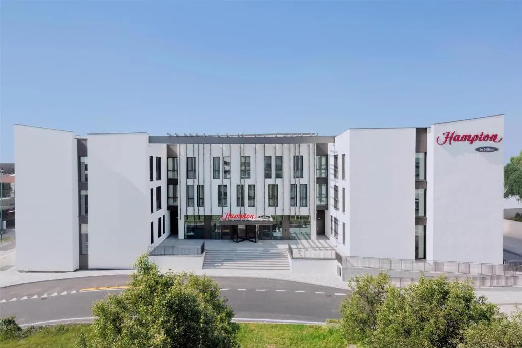 Hampton By Hilton Venice Isola Nuova near Romantic Hotels