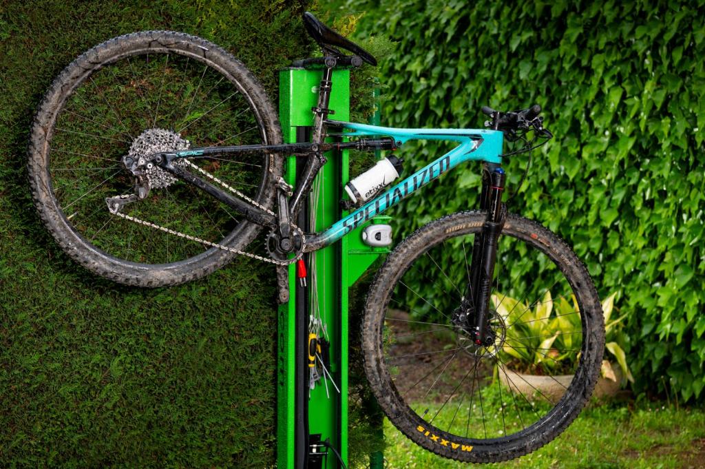 Montar en bicicleta en Hotel Estel o alrededores