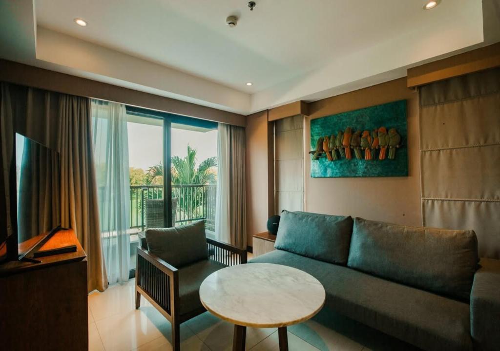 Posezení v ubytování De Atlantiis Suites Near IGI Airport