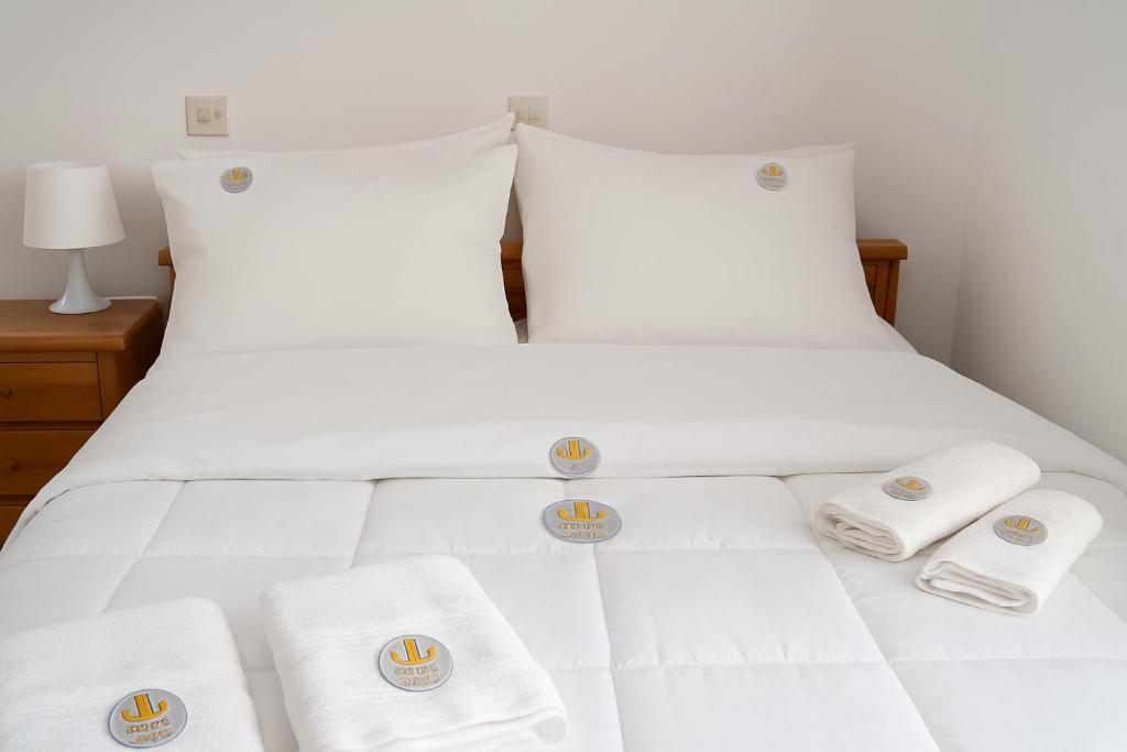 Postel nebo postele na pokoji v ubytování Mak Luxury Rooms