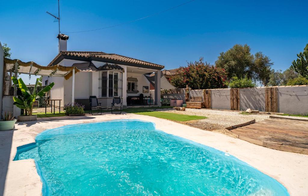 Πισίνα στο ή κοντά στο Lovely Home In Chiclana De La Fronter