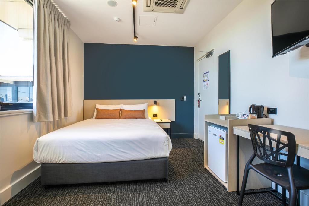 Nightcap at Chardons Corner Hotel - Resim 15