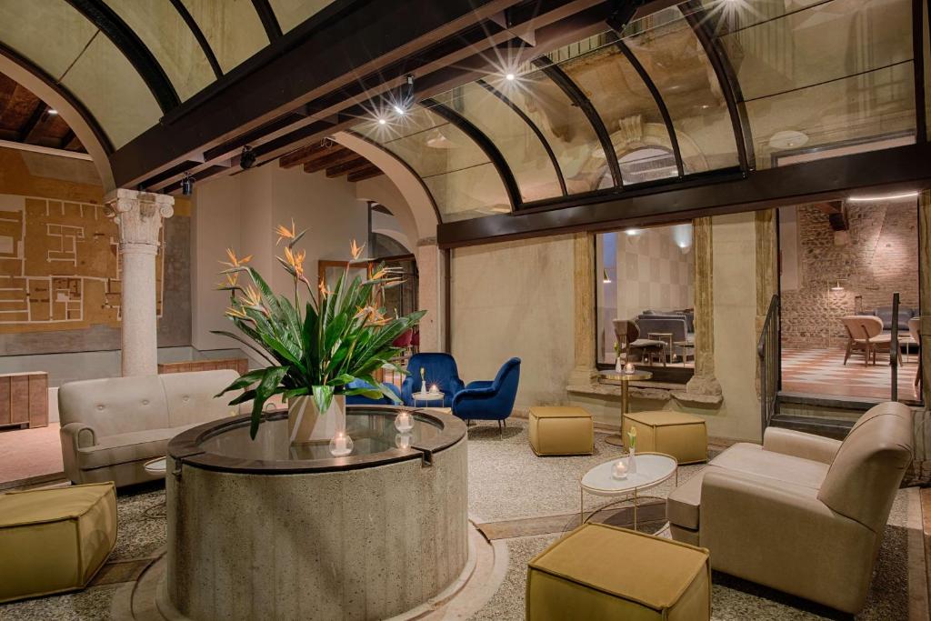 NH Collection Palazzo Verona - Resim 2