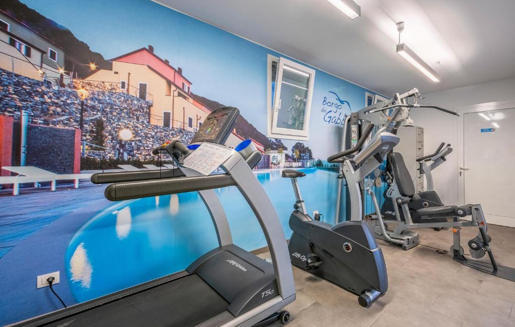Fitness centrum a/nebo fitness zařízení v ubytování Awesome Home In Magliolo With Sauna