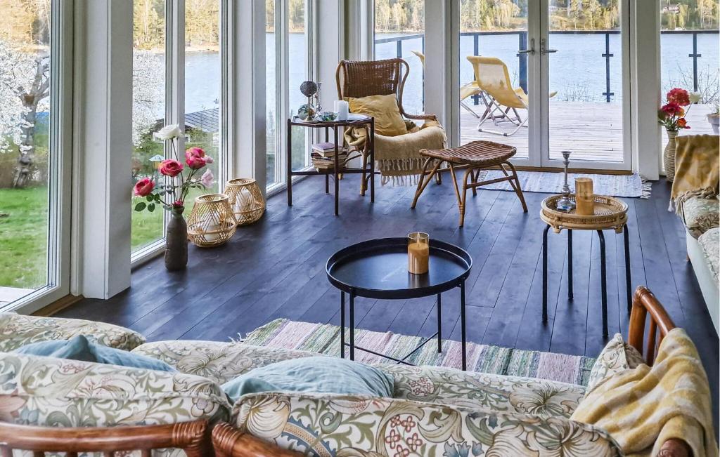 Cozy Home In Värmdö With Sauna