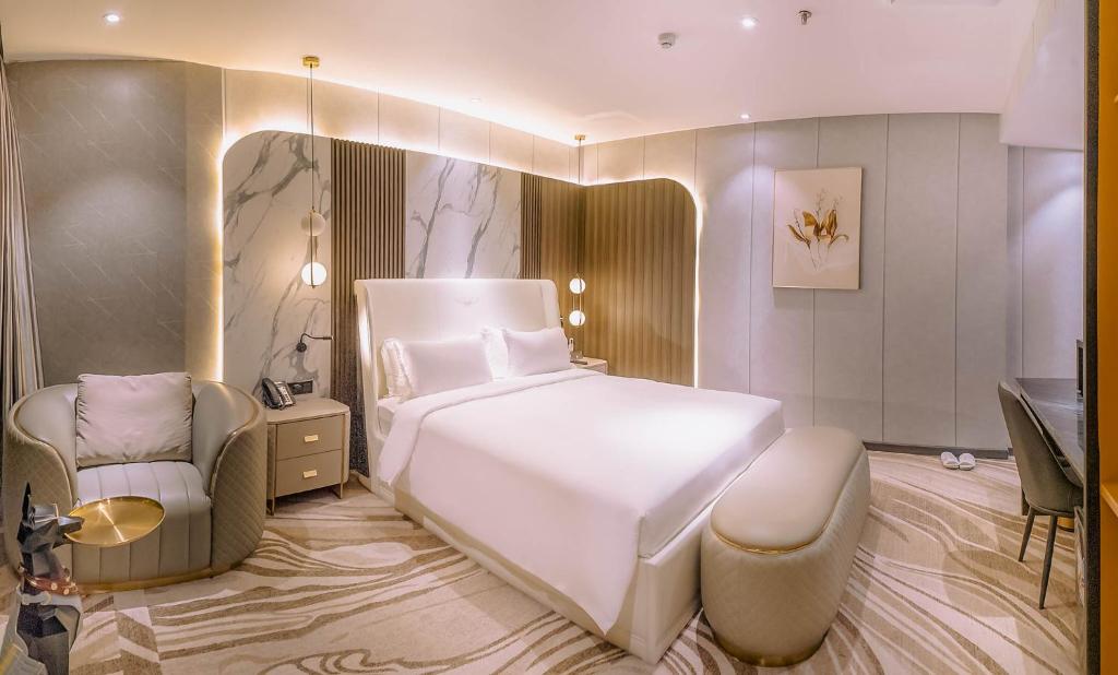 New Century Dalat Hotel - 10