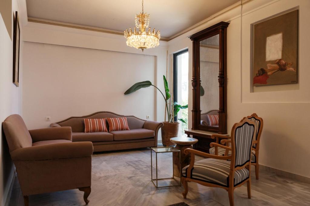 Posezení v ubytování Nami Hotel & Suites
