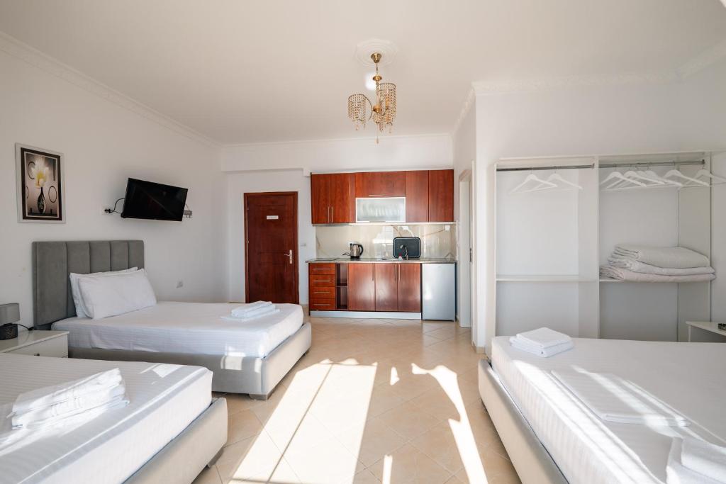 Postel nebo postele na pokoji v ubytování Eleni Guest House