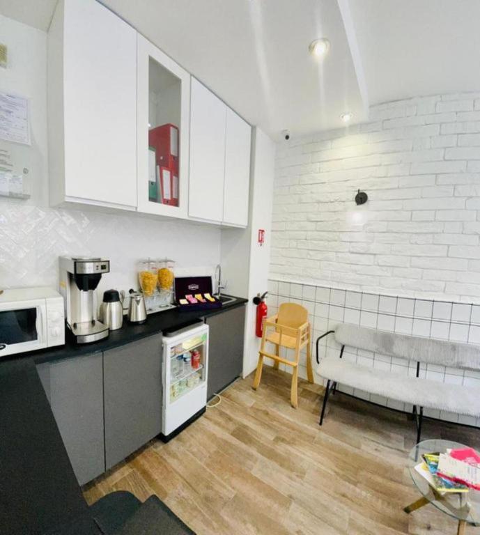 Hipotel Paris Gambetta République - Resim 17