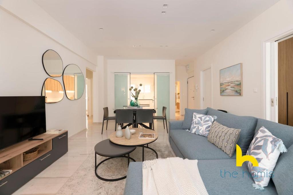 Radiant 3BR in Pireas Near Marina Zeas and Metro
