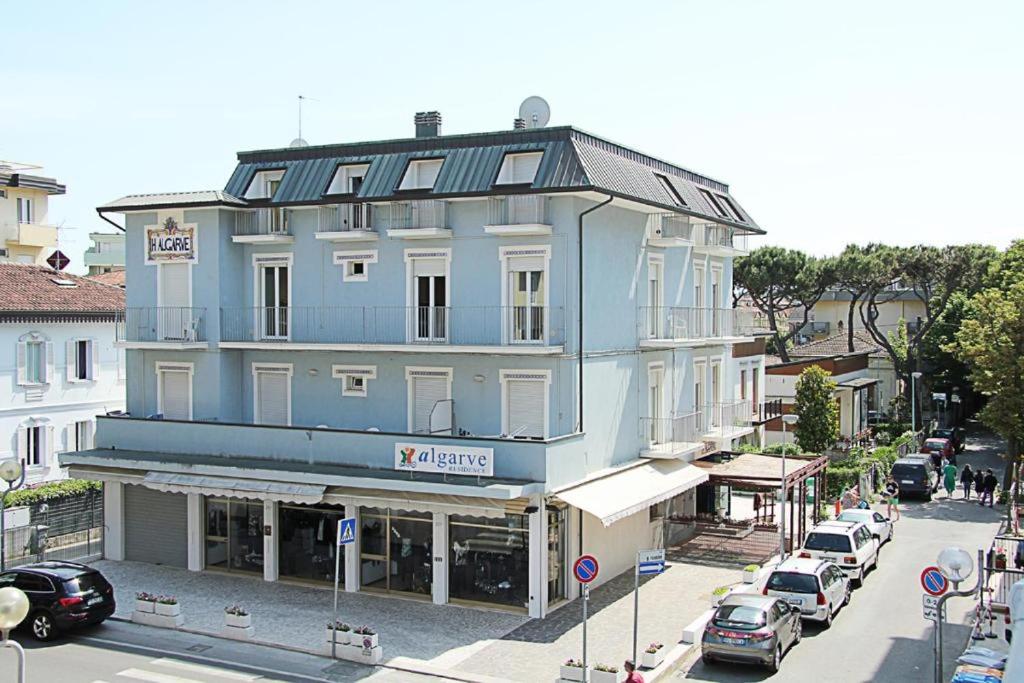 Budova, kde se aparthotel nachází