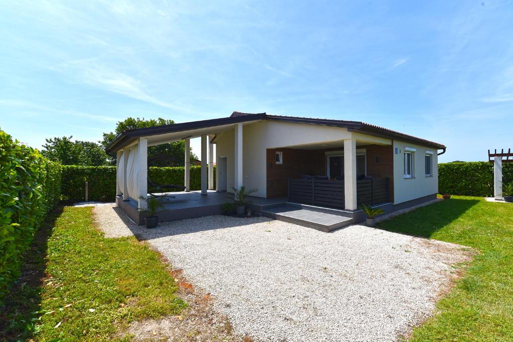 House Fazana 2154