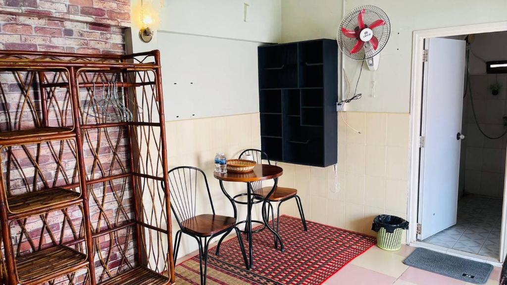 Fotografie z fotogalerie ubytování Studebaker Guesthouse v destinaci Kampot