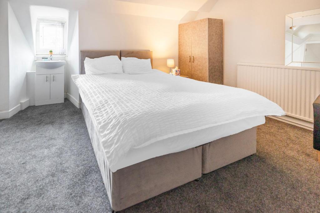 OYO A Better Night Hotel - Manchester Salford - Resim 29